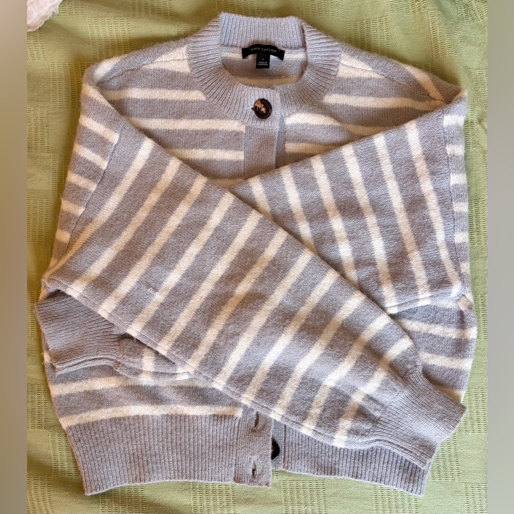 Ann Taylor Gray & Cream Striped Plush Knit Button Cardigan — L